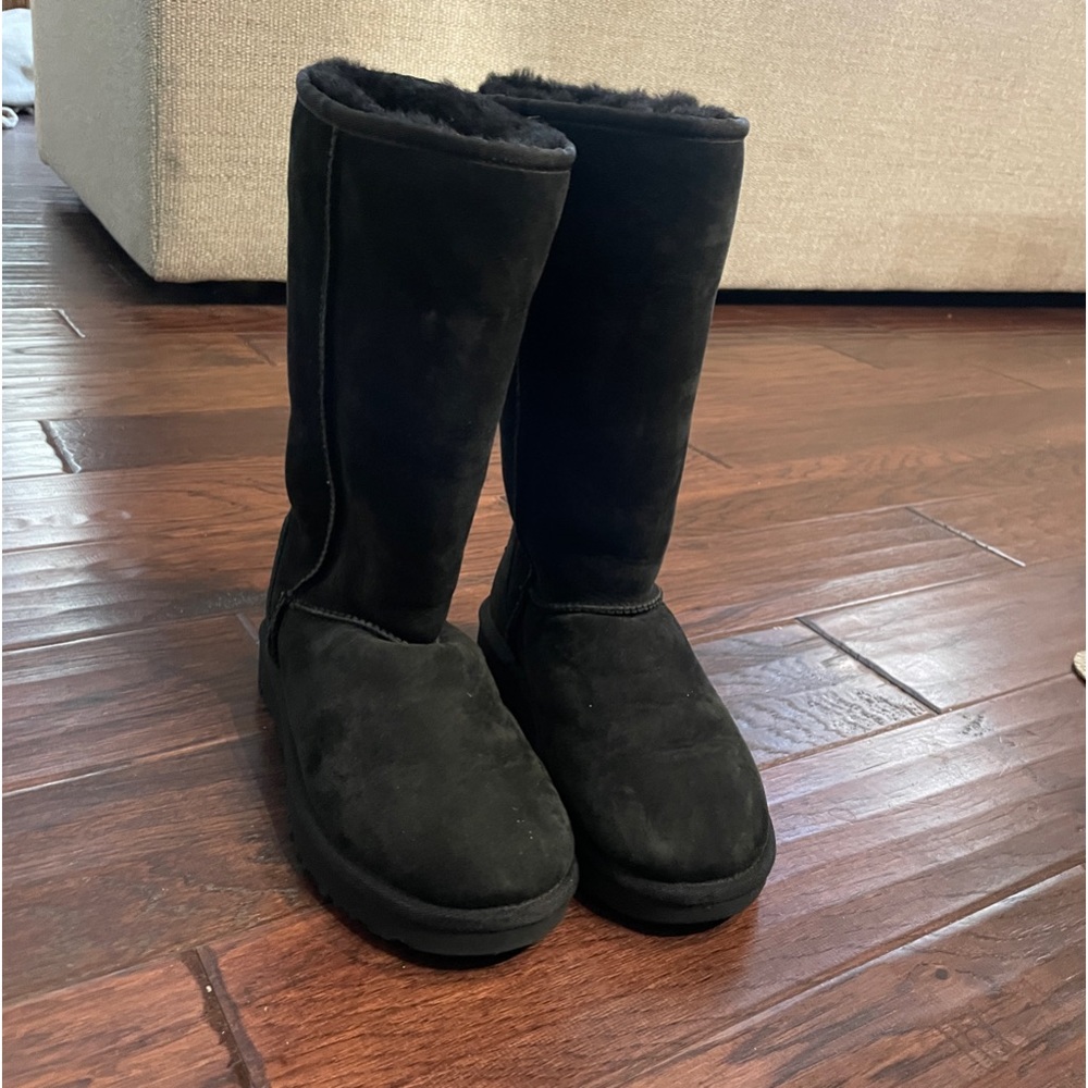Ugg Classic Tall Black Boots Womens Size 7